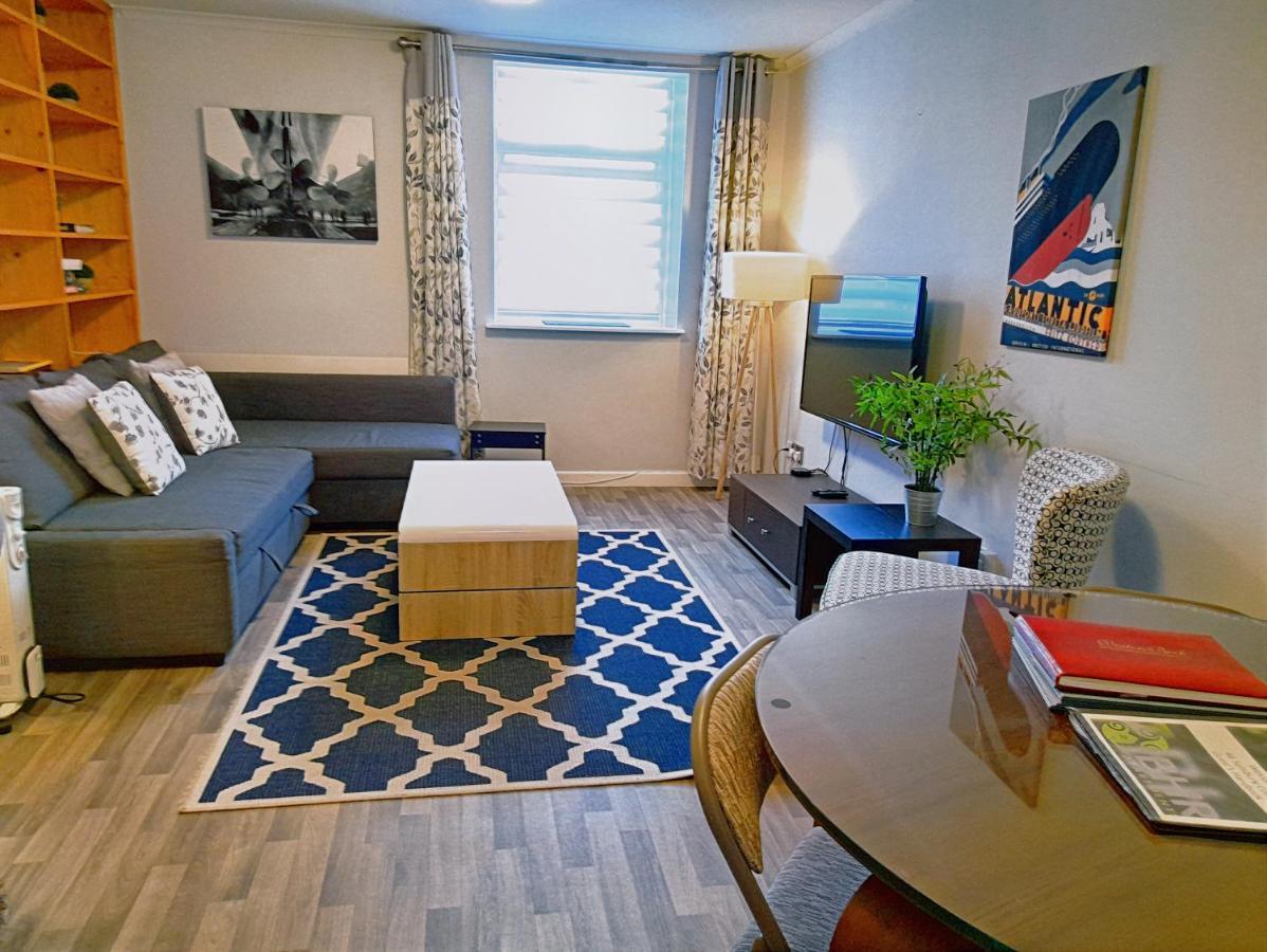 Excellent Location - City Centre - Parking - 4 Beds -2 Bedrooms Belfast Ngoại thất bức ảnh