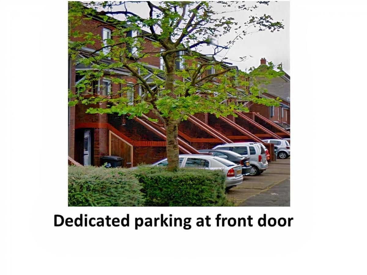 Excellent Location - City Centre - Parking - 4 Beds -2 Bedrooms Belfast Ngoại thất bức ảnh
