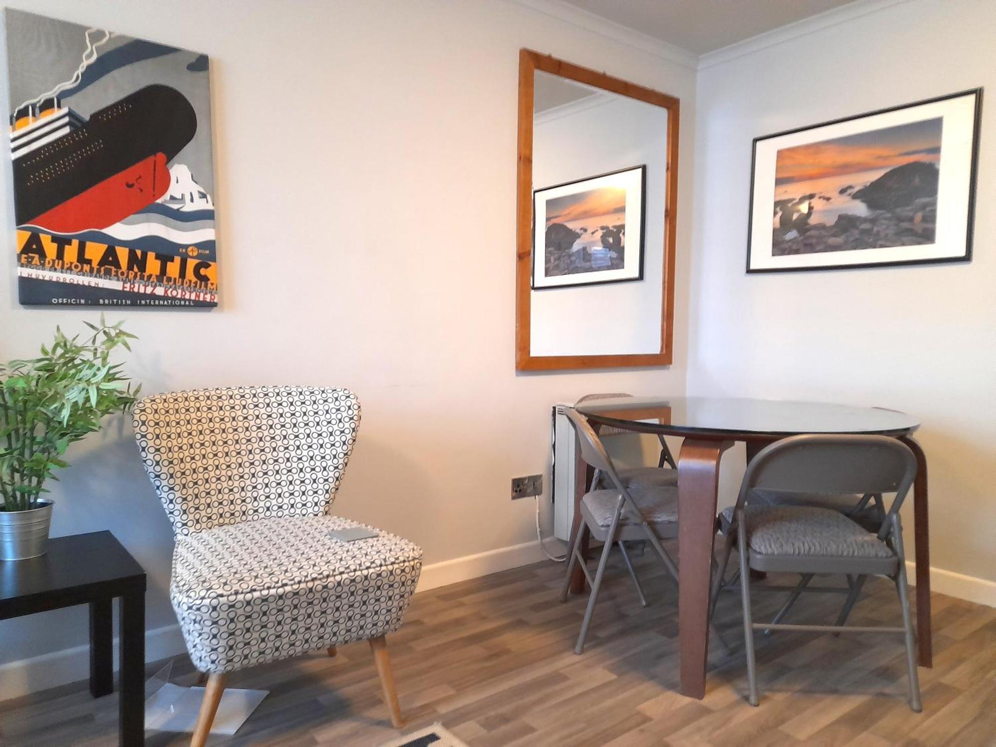 Excellent Location - City Centre - Parking - 4 Beds -2 Bedrooms Belfast Ngoại thất bức ảnh