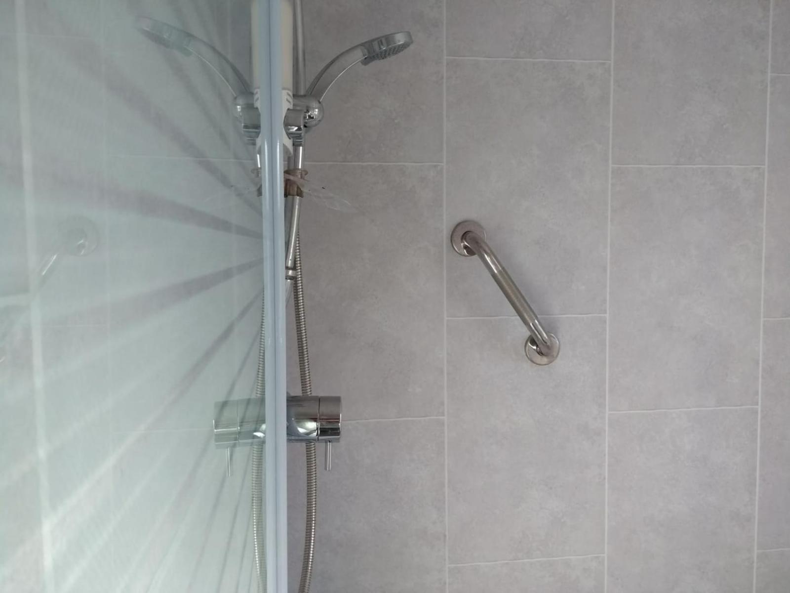 Excellent Location - City Centre - Parking - 4 Beds -2 Bedrooms Belfast Ngoại thất bức ảnh